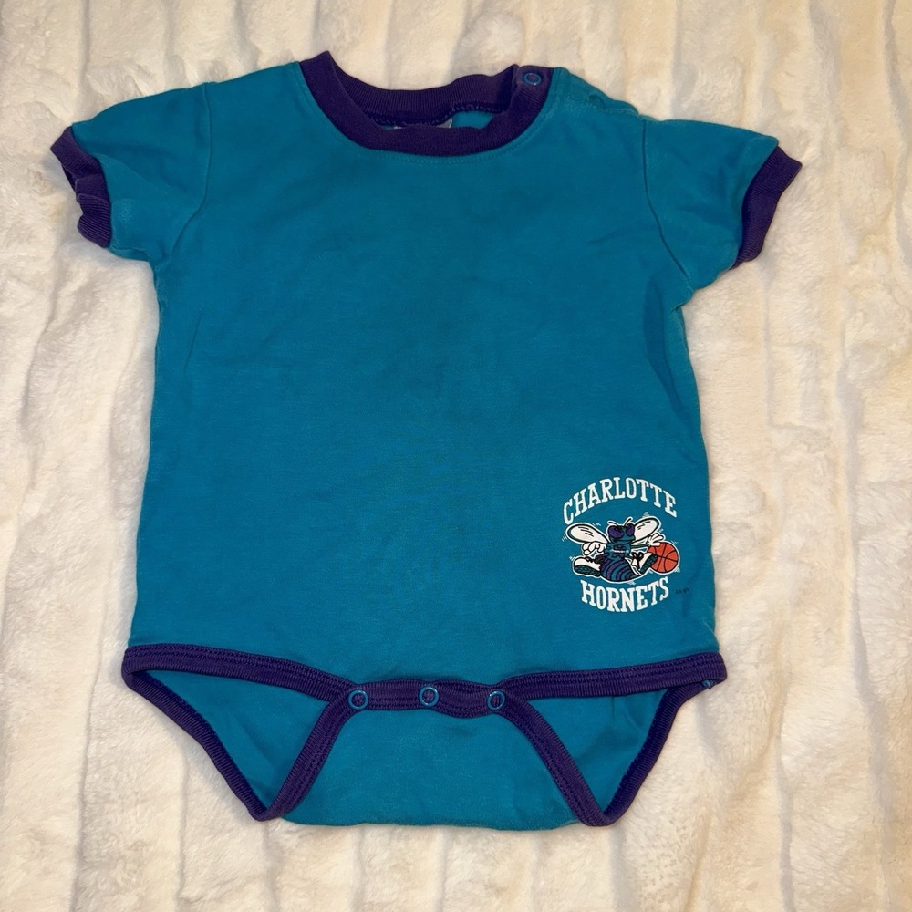 Charlotte Hornets Baby Bodysuit Romper 18M Vintage 90s Kid‎ Athlete NBA